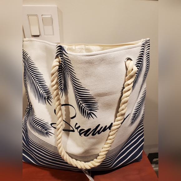 Summer Stuffed Tote NWT - Stuffed with all NWT items - Picture 3 of 14